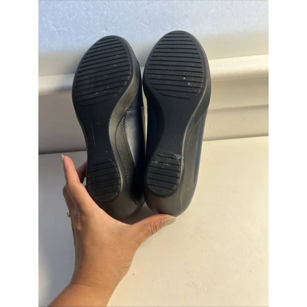 Annie Comfort Hattie‎ Gel Tech Blue  Size 8.5 Low Black Wedge Slip On Shoes